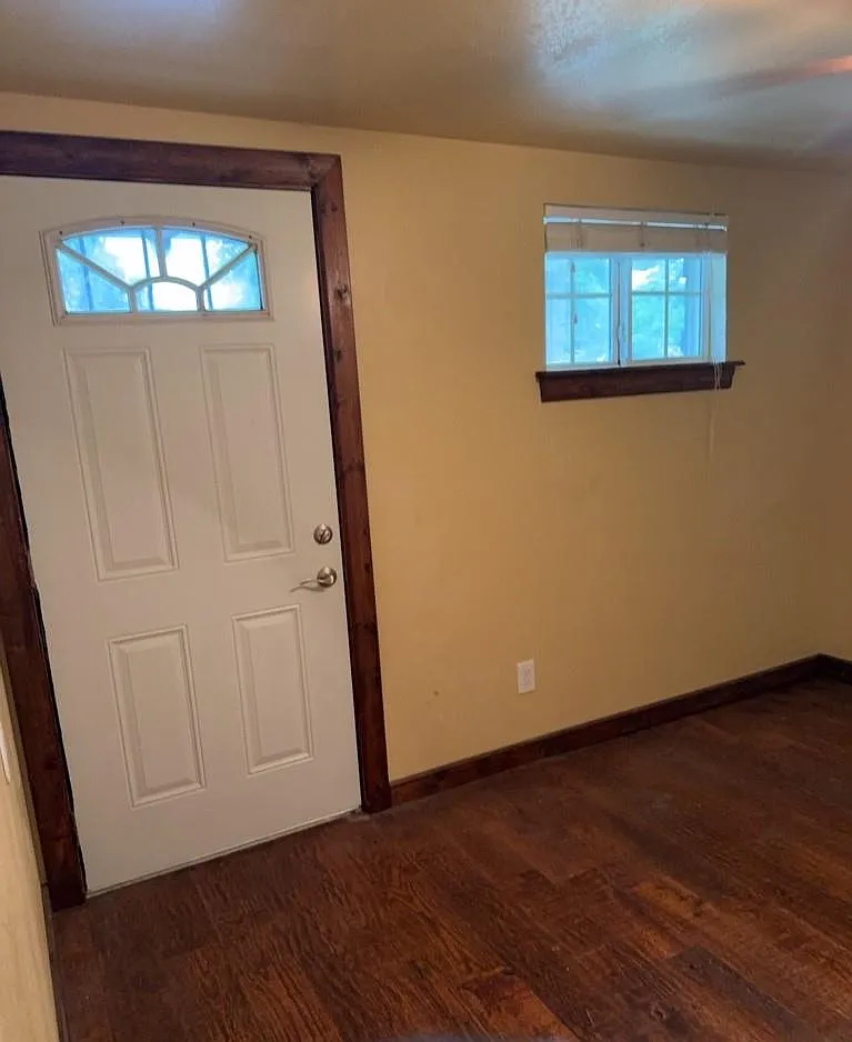 2 bed, 650 sqft, $1,075 — Photo 2