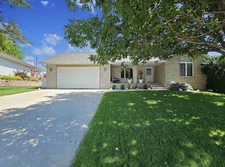 1507 Sherwood Cir, Kearney, NE 68845