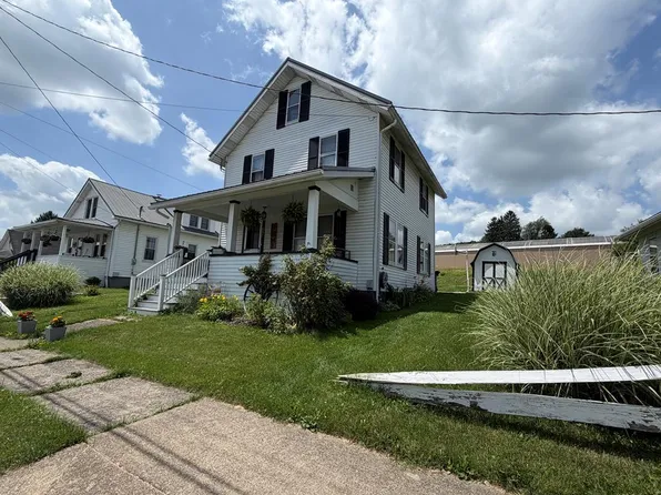 657 Petrolia St, Knox, PA 16232