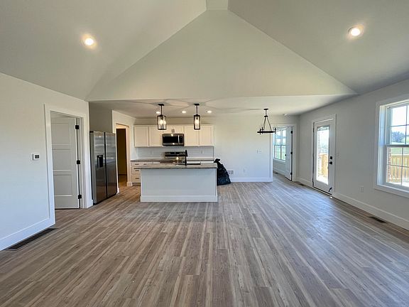 5th image of 6029 Arbor Woods Way