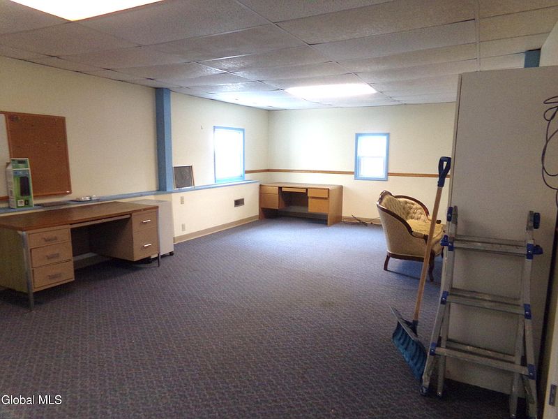 4th image of 226 E Fulton Street