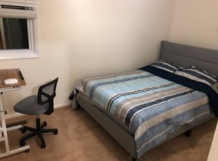 2 Dyer Dr, Albany, NY 12110