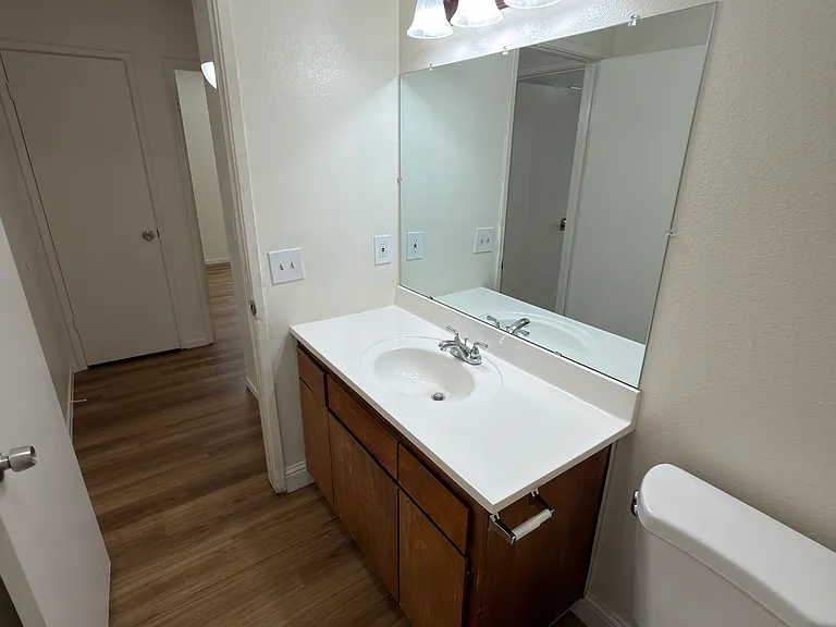 36 S Rogers Ln #201 — Photo 10