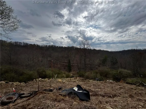 234 Colt Run, Spencer, WV 25276