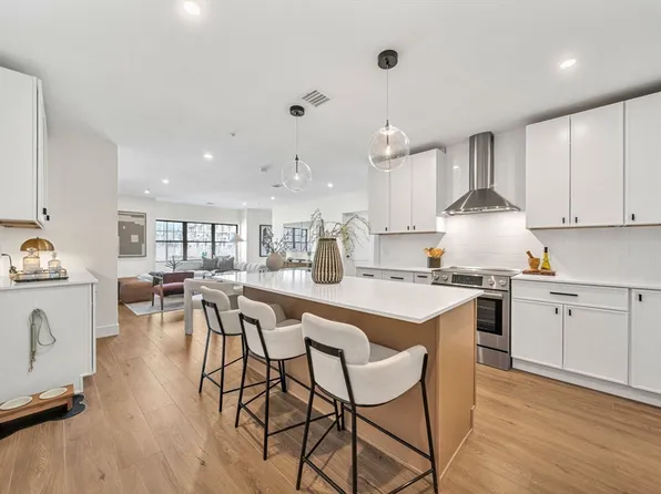 20 Audubon Way #U-102, Canton, MA 02021