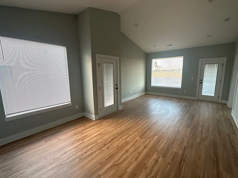 4302 N Hazelwood St — Photo 5