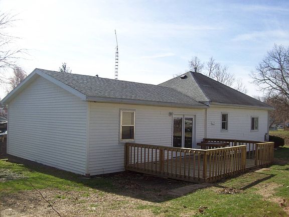 4th image of 221 W Springfield St