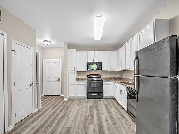 1 bedroom condo