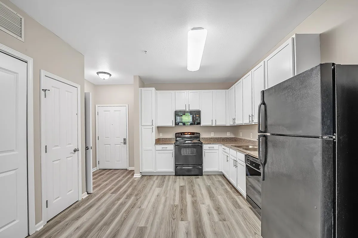 1 bedroom condo - Riverside Living