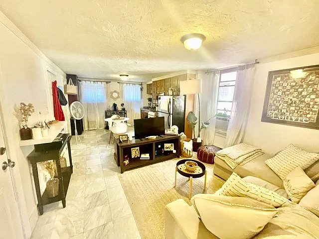 288 Hanover St #2F — Photo 3