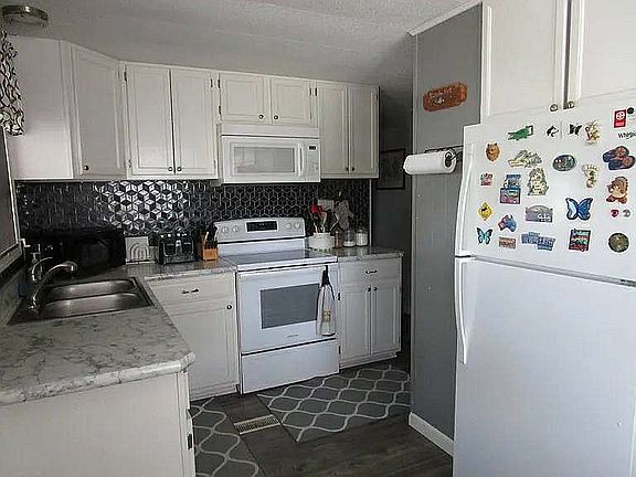 4th image of 141 Highland Dr