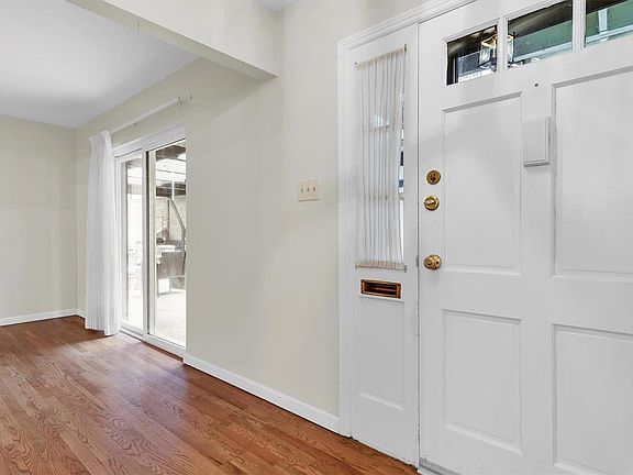 2nd image of 1036 Pinegate Dr