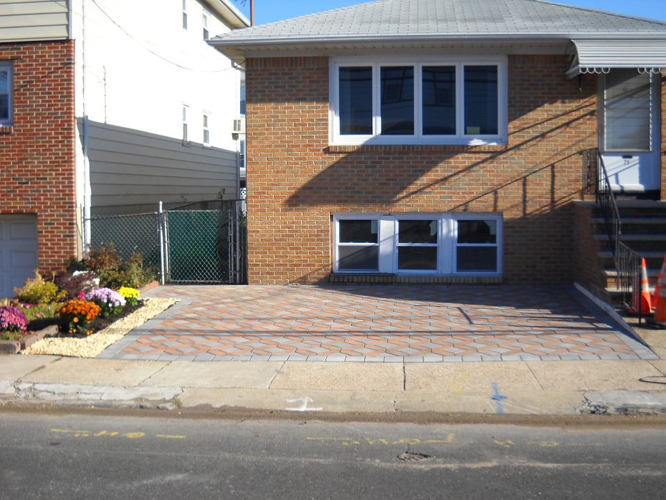 1st image of 28 Crystal St