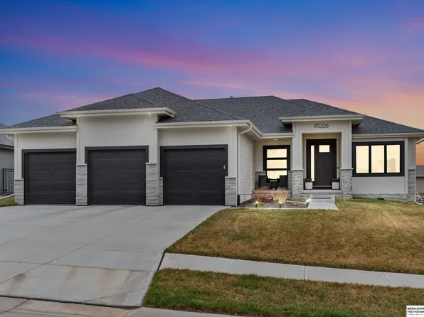 17026 Emma St, Bennington, NE 68007