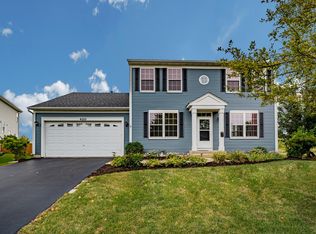 420 Kensington Dr, Oswego, IL 60543