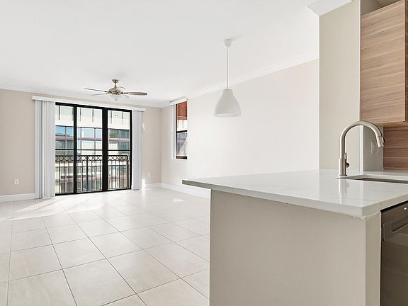 2nd image of 630 S Sapodilla Avenue #533