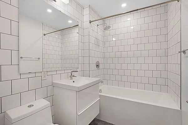 Rented by Compass | media 16