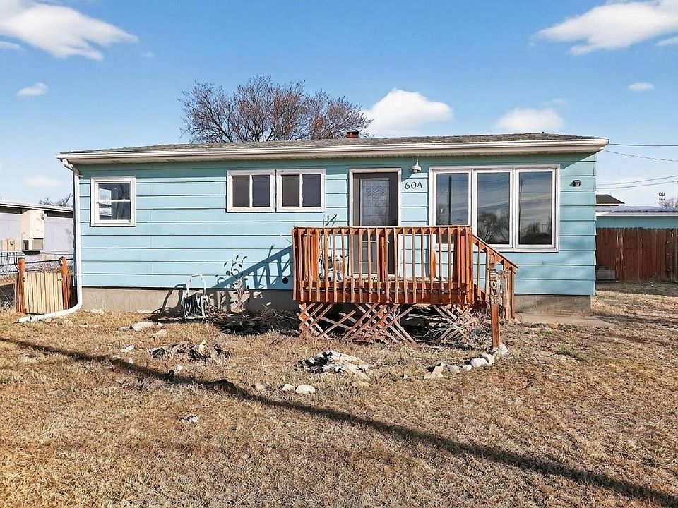 1st image of 604 Crazy Horse St