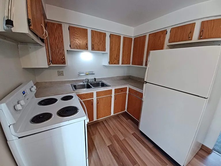 3727 Parkway Blvd — Photo 9