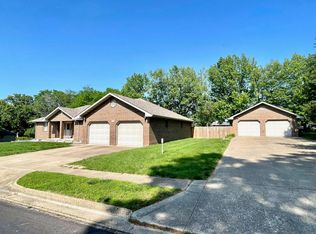 1302 N Stonegate Dr, Mountain Grove, MO 65711