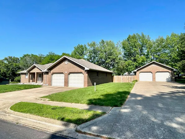 1302 N Stonegate Drive, Mountain Grove, MO 65711