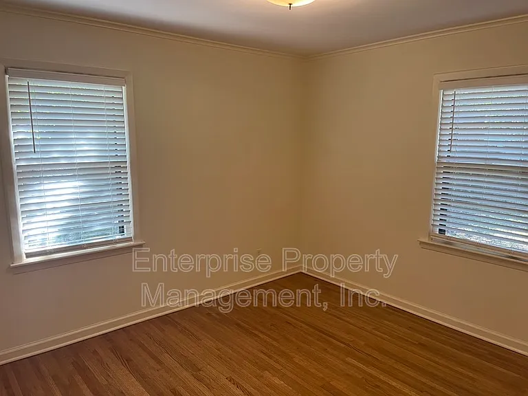 5081 Whitehall Ave — Photo 16