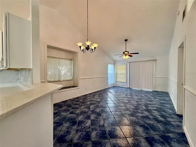 6521 Garden Spring Ct — Photo 7