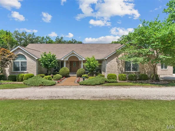 2363 Desloge Estates Dr, Villa Ridge, MO 63089