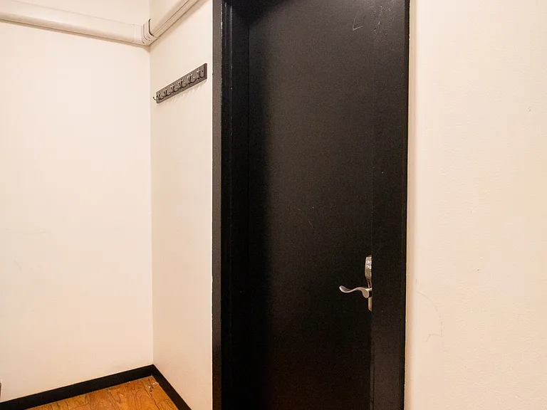 1004 Tremont St #1 — Photo 26