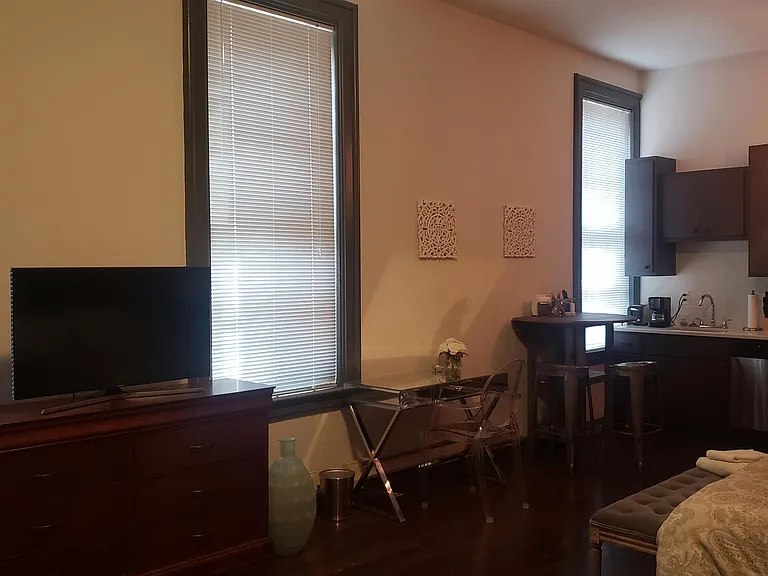 1531 Elm Street — Photo 12