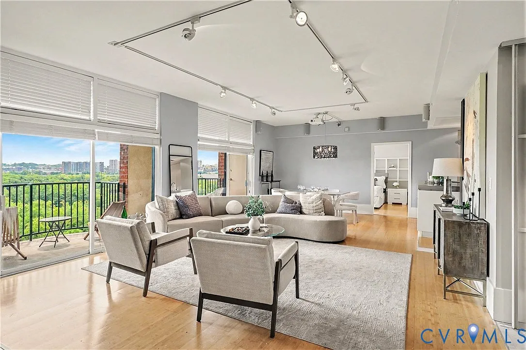2 bed, 2.0 bath, 1546 sqft, $4,200 — Photo 3