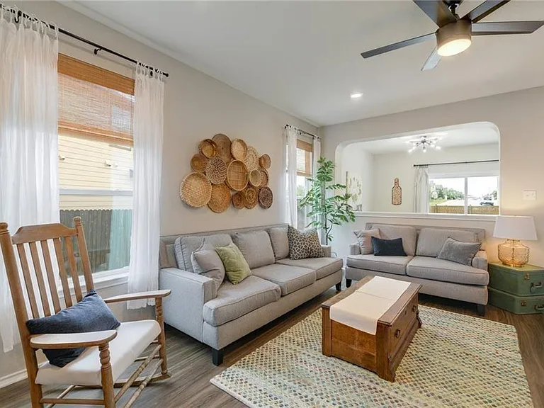 205 Tordesillas Dr — Photo 10
