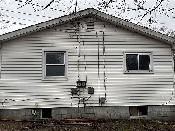 2nd image of 1212 Derbydale Rd