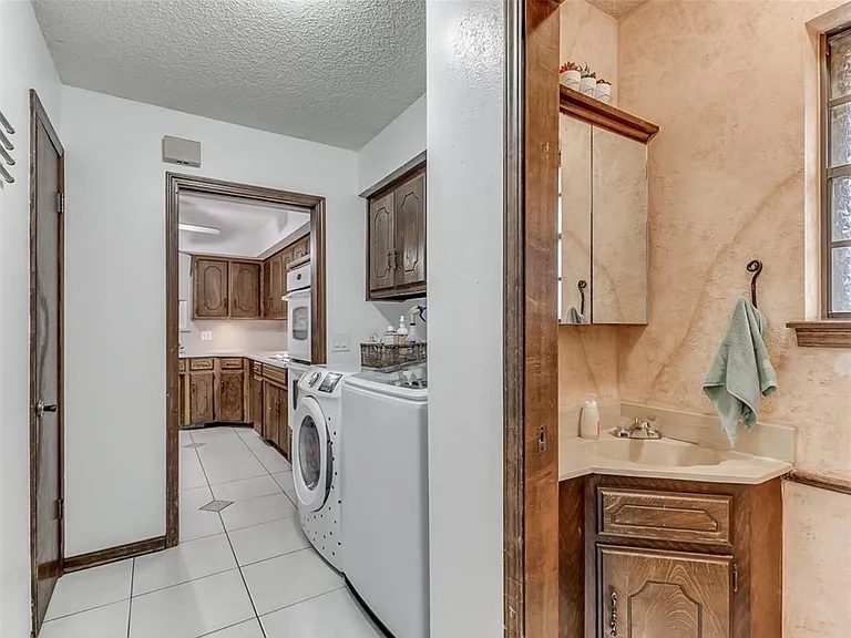 7225 Skylark Ln — Photo 21