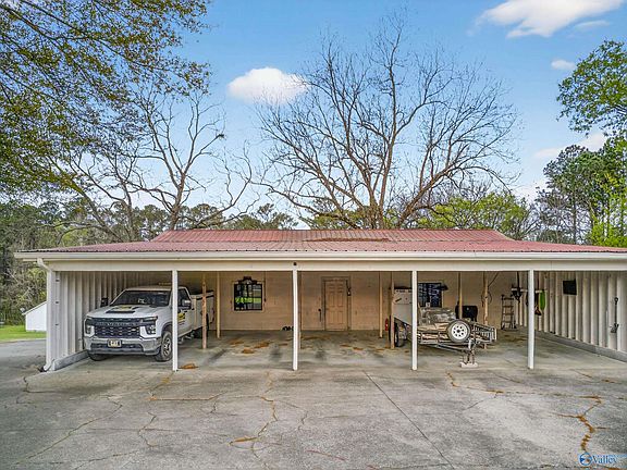 2nd image of 2700 Alfords Bend Rd