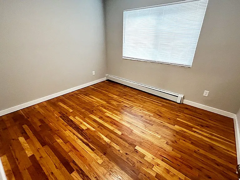 Clifton Woods — Photo 113
