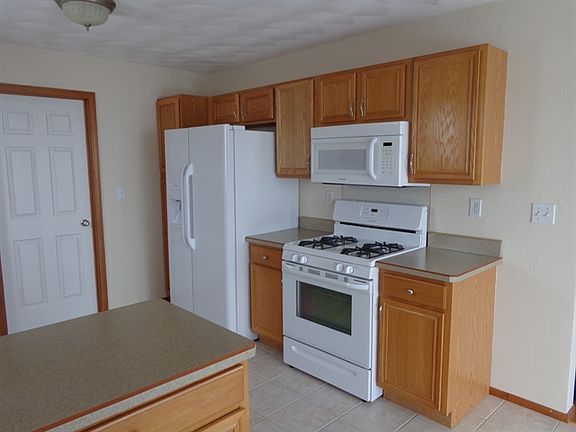 4th image of 3064 Beutell Ln