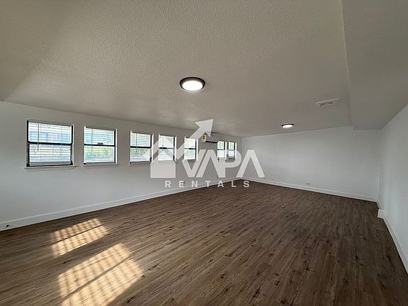 4th image of 351 Addax Dr