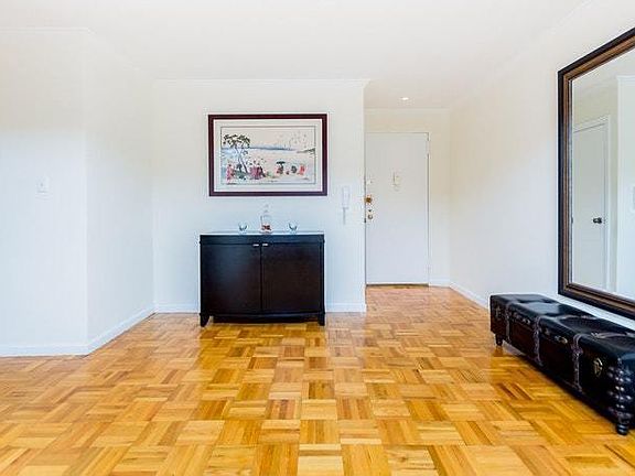 4th image of 100 Overlook Ter APT 313