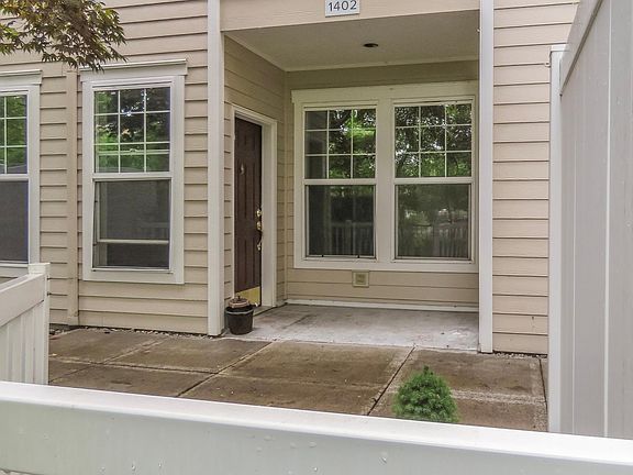 2nd image of 1160 NE Horizon Loop Unit 1402