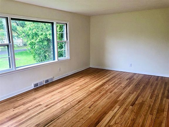 3rd image of 413 Frey Ave