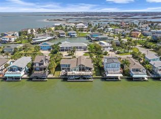4203 W Bayside Way, Jamaica Beach, TX 77554
