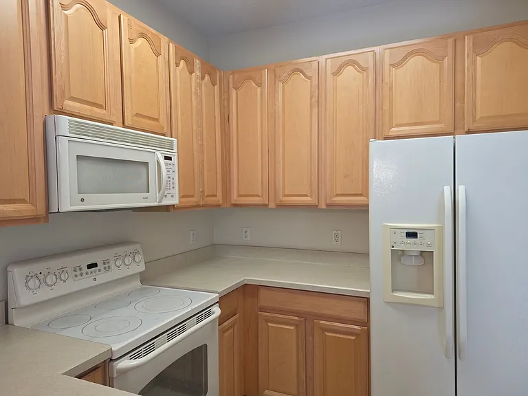 16661 Cedar Crest Dr — Photo 21
