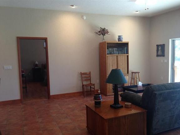 3rd image of 13730 Highway 40 E