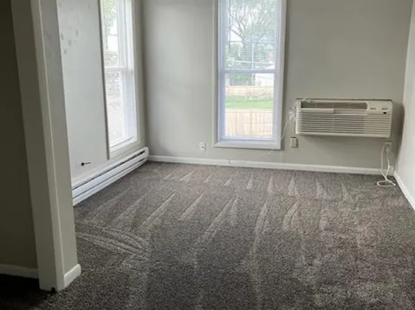 211 E North St #4D, Muncie, IN 47305