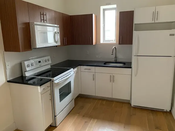 396 Cornelia Street image 1 of 12