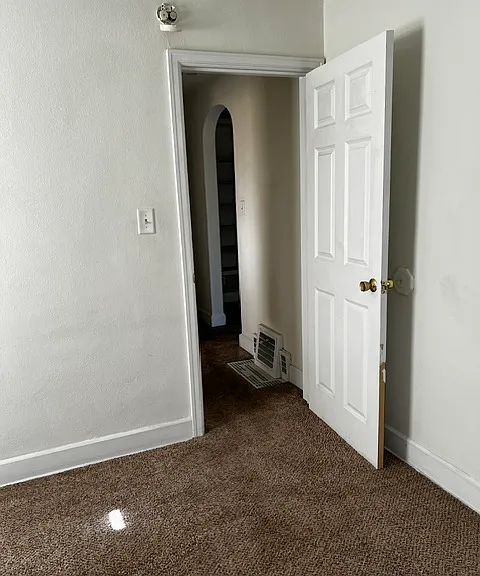 162 S Beverly St — Photo 14