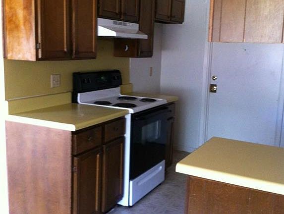 4th image of 5264 Benbrook St