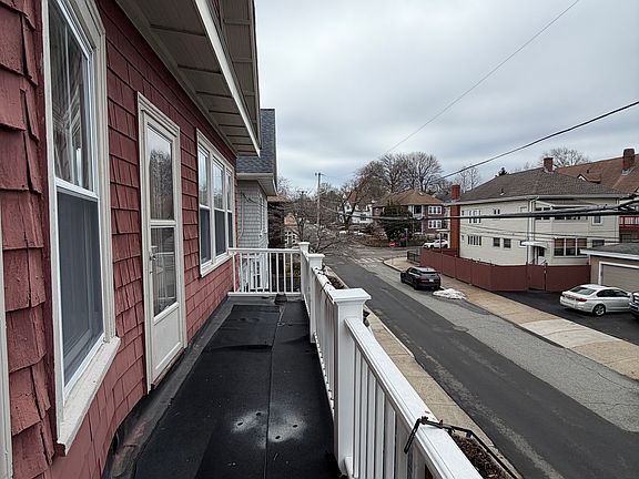 3rd image of 93-93A E Capen St #2