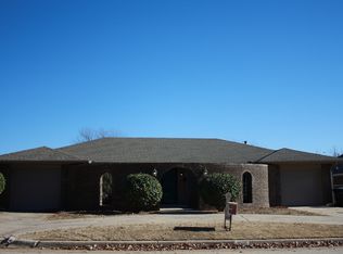 2108 Fox Ave, Moore, OK 73160
